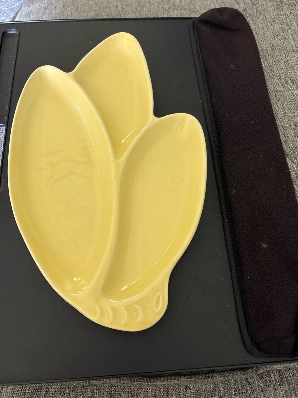 Yellow Leaf-Shaped Divided Ceramic Serving Platter - Home Dining